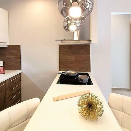 아파트 Metro 테살로니키