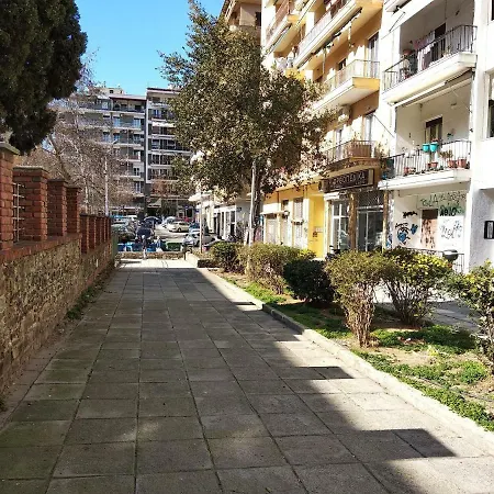 Metro - Historic Centre- *